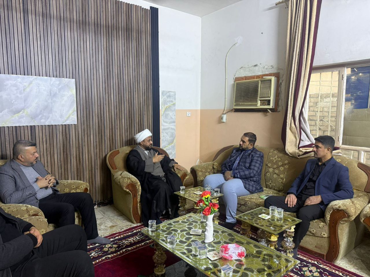 زار وفدٌ من مؤسسة اليتيم الخيرية ةمركز الإمام الحسن (عليه السلام) في محافظة الديوانية